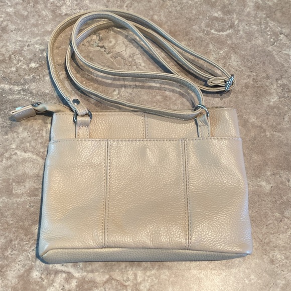 Bentley Leathers, nude/cream colour purse - Picture 2 of 12